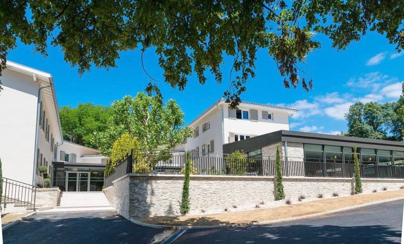 Hôtel pour 2 personnes, avec Terrasse à Chonas-l'Amballan
