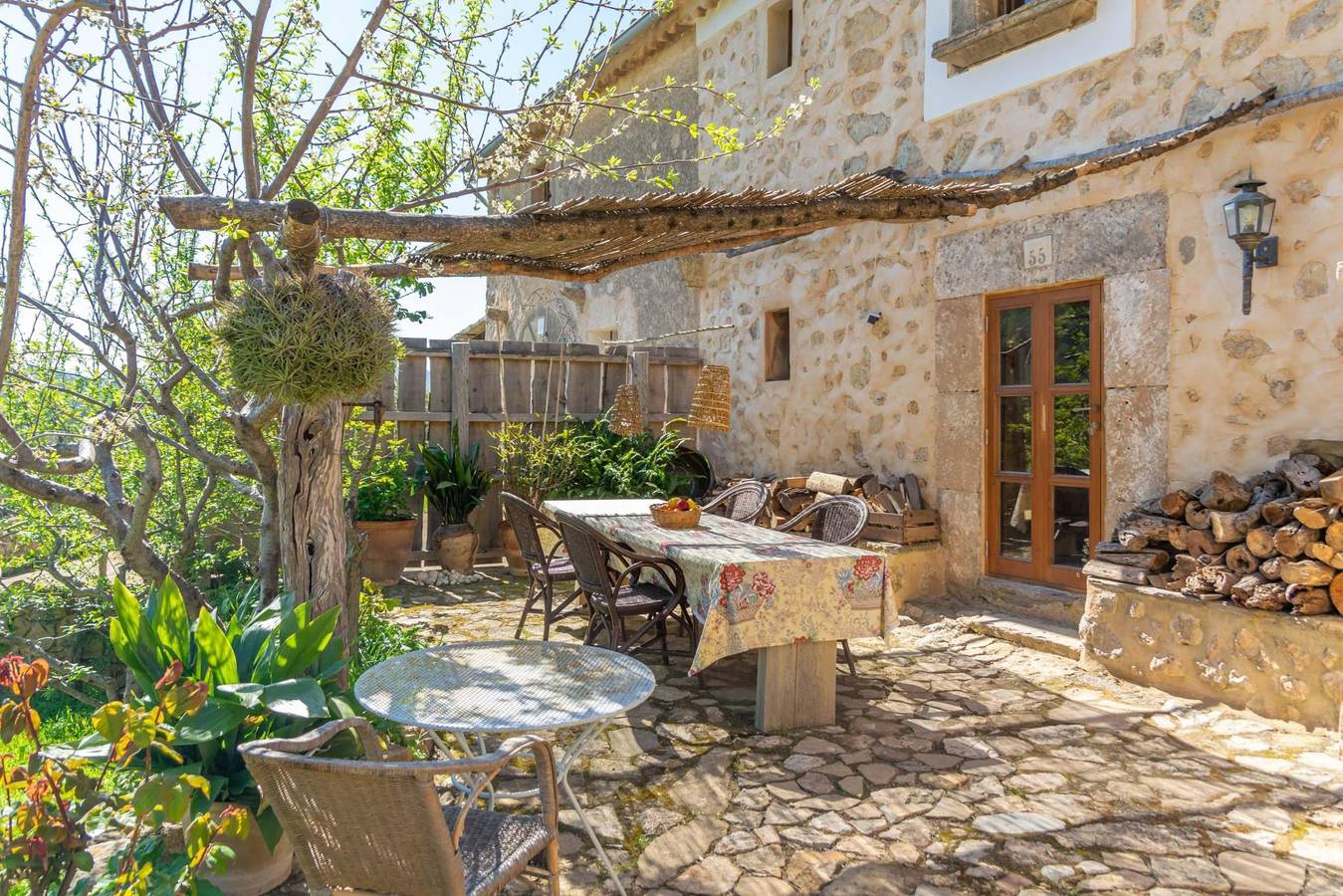 Can Peñes - Charming country house in the heart of the Sierra de Tramuntana. Free Wifi. in Andratx, West Majorca