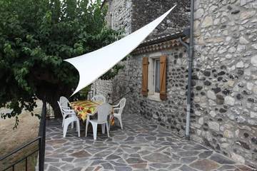 Gîte pour 8 personnes, avec vue et jardin, adapté aux familles à Saint-Thomé