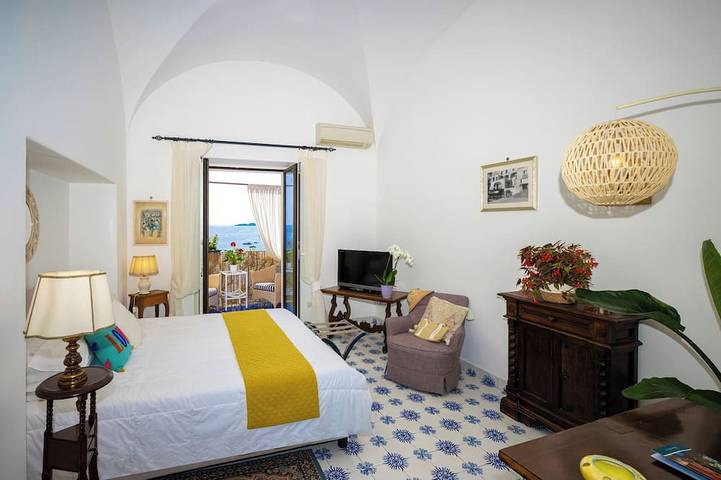 B&b for 2 people, with pool in Amalfi Coast