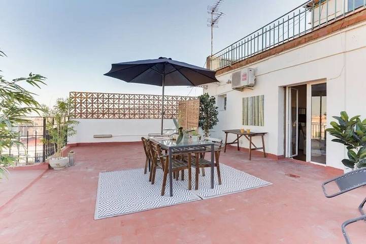 Ferienhaus für 40 Personen, mit Balkon in Barcelona