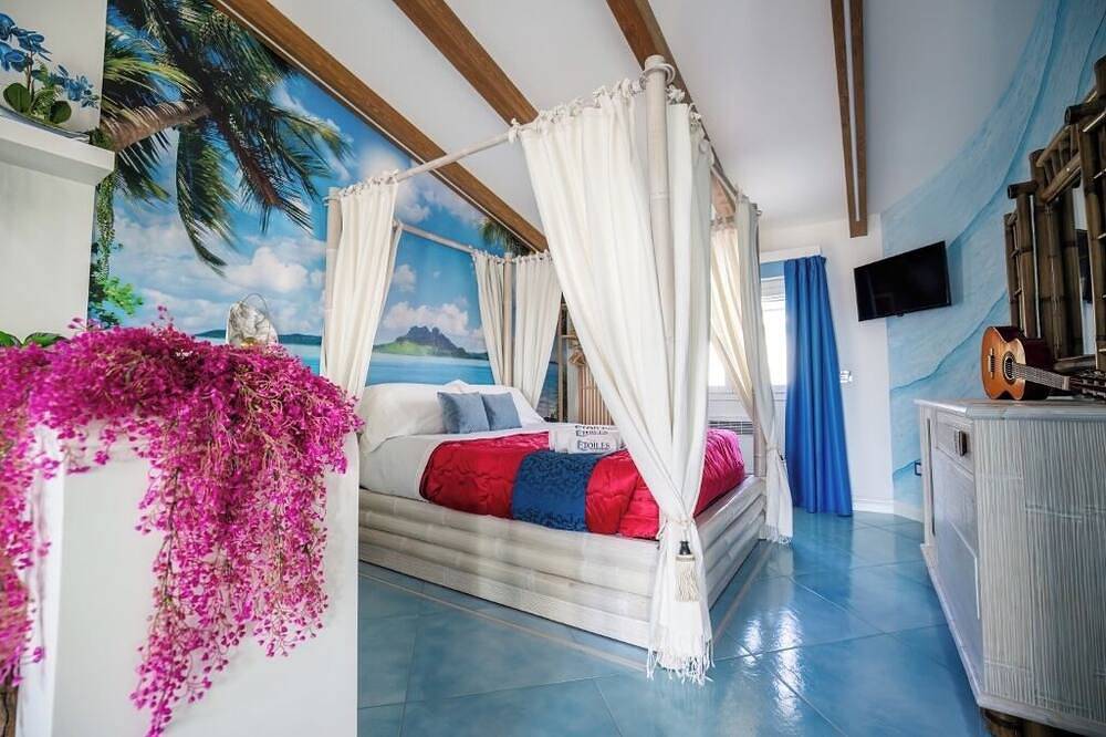 Luxury Suite Ursa Major in Palmi, Reggio Calabria Province