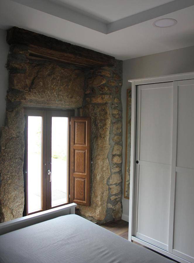 Casa rural para 14 personas, con jardín además de piscina y jacuzzi, Familias con niños en Castilla y León - 2