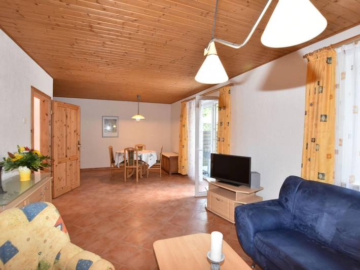 Ferienhaus für 4 Personen, mit Terrasse und Garten sowie Sauna in Damshagen - 2