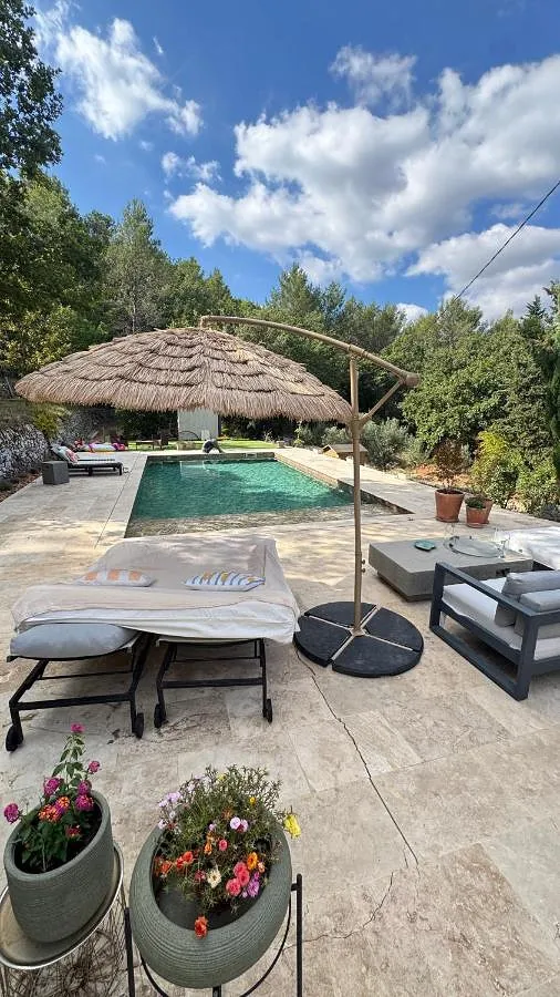 Maison de campagne pour 2 personnes, avec jacuzzi et jardin ainsi que terrasse et piscine - 1