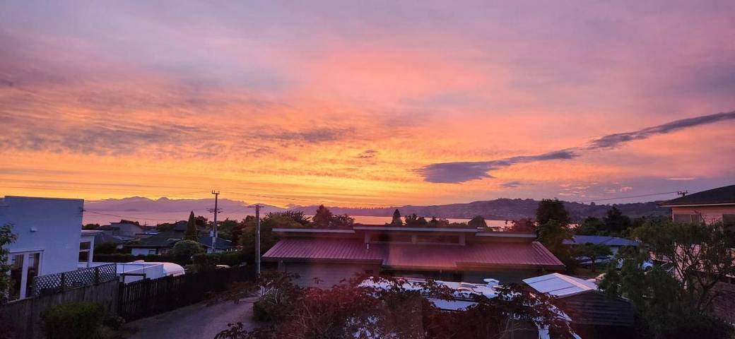 Maison d’hôte pour 2 personnes, avec vue sur le lac ainsi que jardin et vue à Taupo - 3