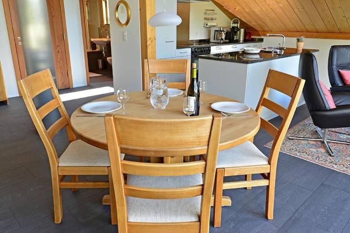 Ferienwohnung für 2 Personen, mit Balkon und Garten in Bever - 4