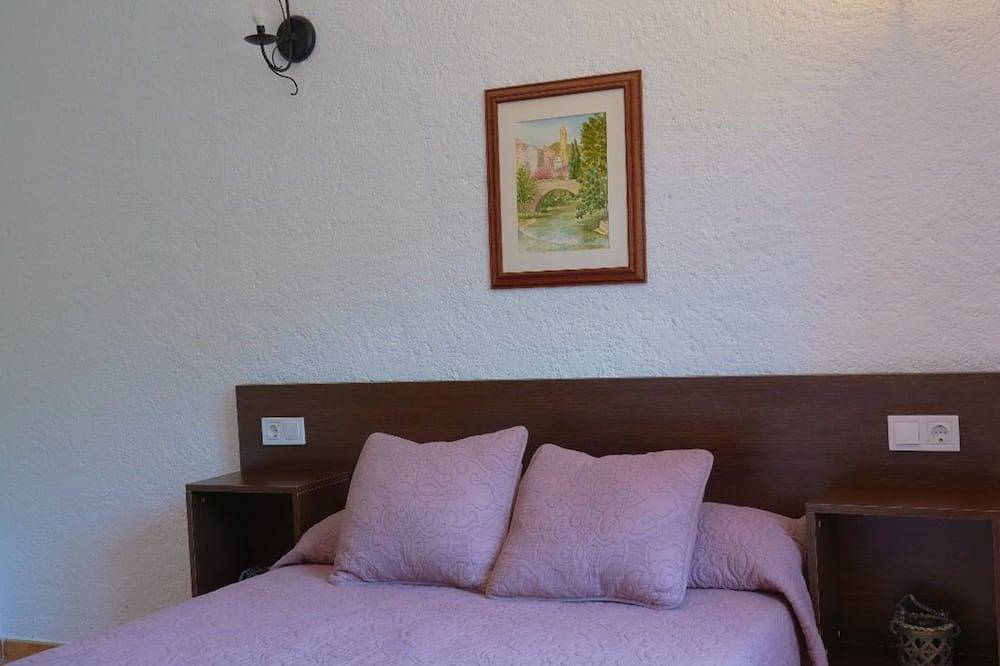 In Nature as at Home in Yeste, Calares del Mundo y de la Sima