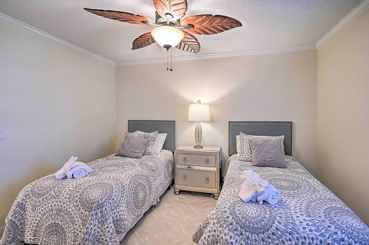 Vacation rental for 6 people, with yard and balcony in Surfside Beach