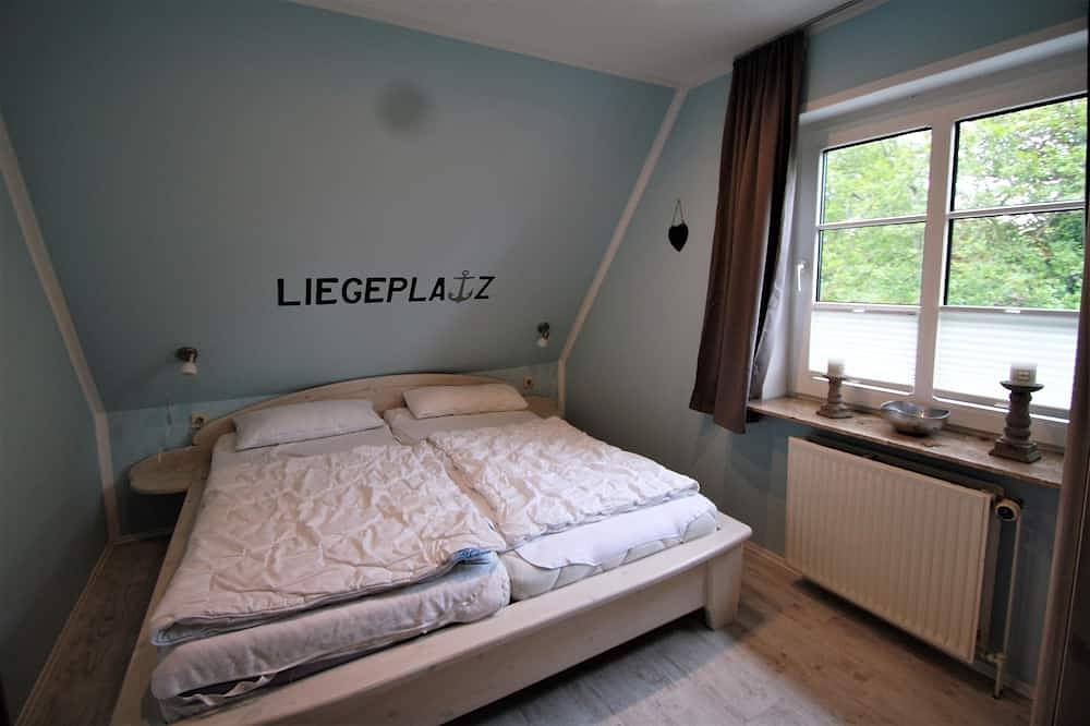 Ganze Wohnung, Platz für bis zu 5 Personen, Wlan & 500 m bis Strand in Utersum, Föhr