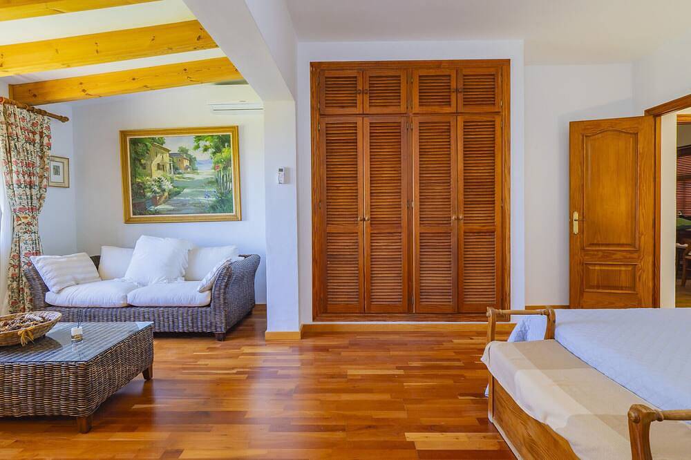 Cubo's Casa Rural La Aldaba Family 10 Pax / aire acondicionado / wifi gratis / Bbq in Alhaurín de la Torre, Costa del Sol