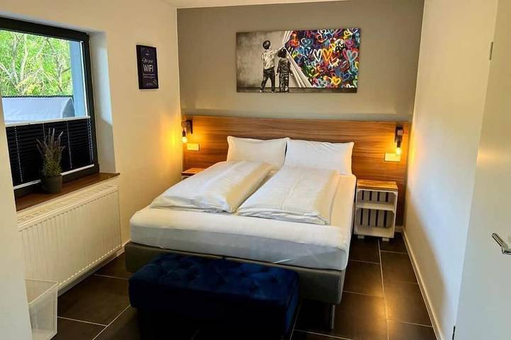 Ganze Wohnung, Doppelzimmer mit Gemeinschaftsküche - Junipro Apartments & Rooms in Nohfelden, Saar-Nahe-Bergland