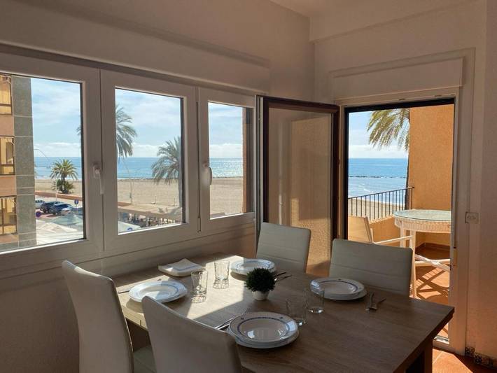 Apartamento para 5 personas, con Balcón además de Terraza y Vistas en Torreblanca