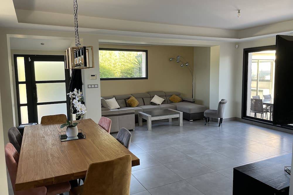 Villa somptueuse avec piscine, à proximité des p in Lunel, Côte méditerranéenne (France)