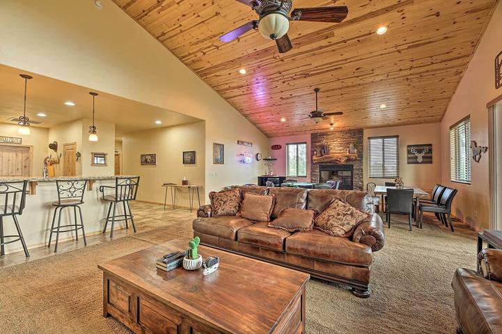 Vacation rental for 9 people, with terrace and yard in Show Low