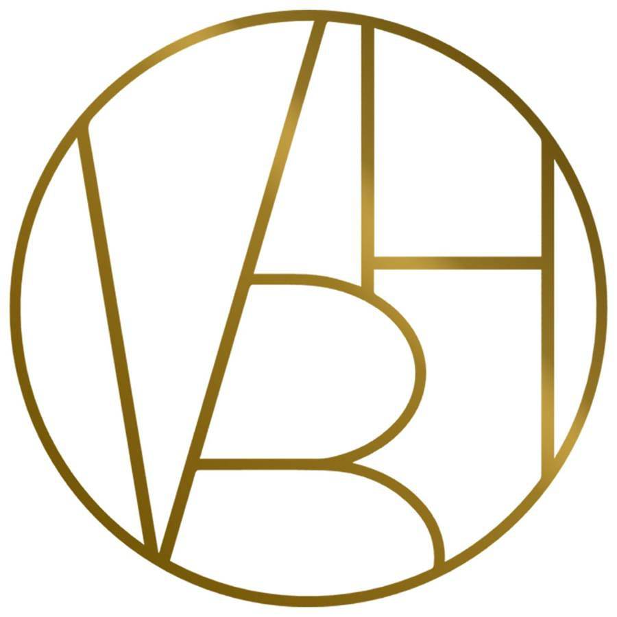 Le Victoria Boutique Hôtel - Charme au coeur du village historique - Accueil Vélo - Séminaire - Bar Lounge - Piscine in Saint-Paul-Trois-Châteaux, Région de nyons