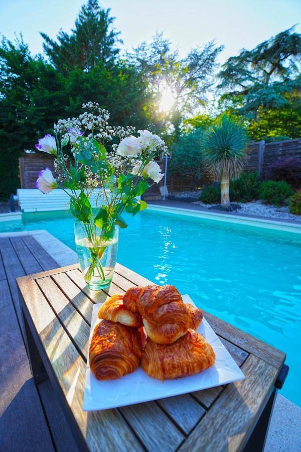 Location de vacances pour 6 personnes, avec piscine et jardin à La Tour-de-Salvagny - 2