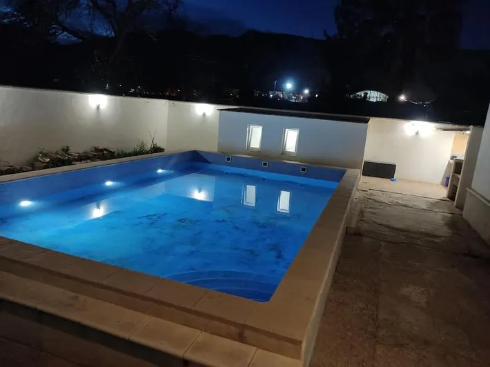 Holiday apartment for 8 people, with pool and terrace as well as garden, with pets - 1