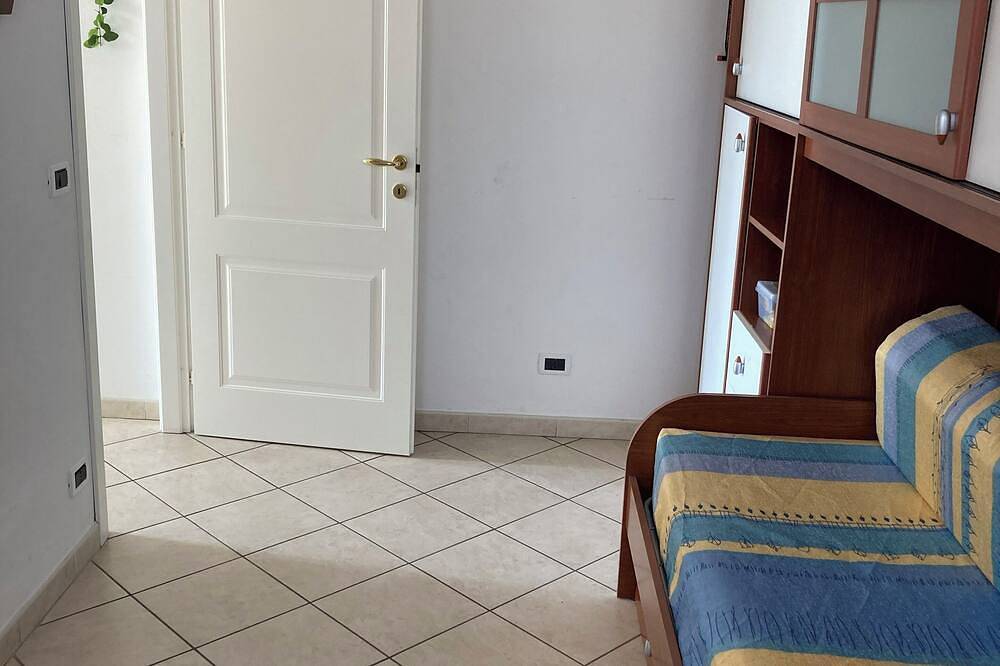 Apartamento entero, Apartment in small villa a few minutes walk from the sea in Ceriale, Riviera di Ponente