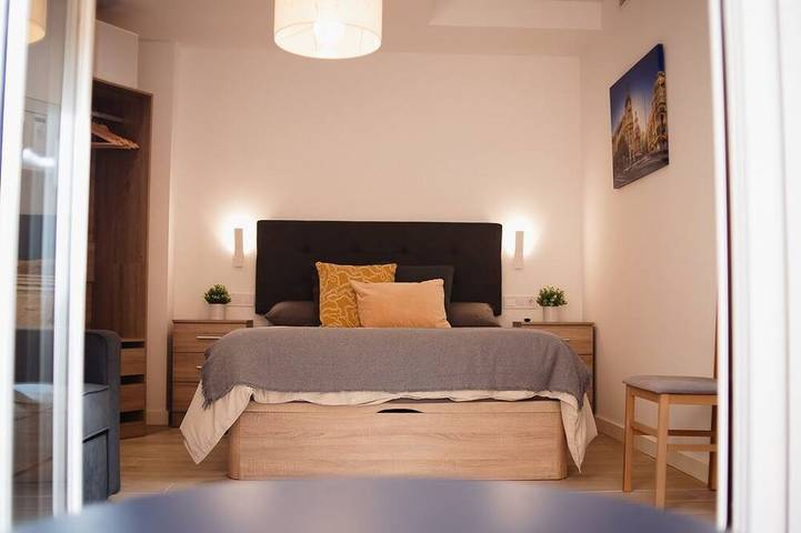 Appartamento intero, Suite sin sofá cama-Suite-Bagno privato in Madrid, Área Metropolitana de Madrid