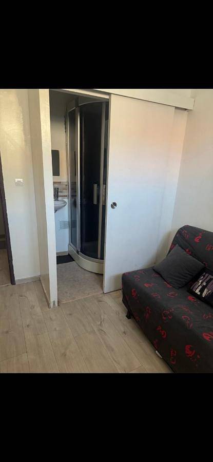 Gîte pour 4 personnes, avec Balcon et Vue dans Theatre Moliere Scene Nationale - 4
