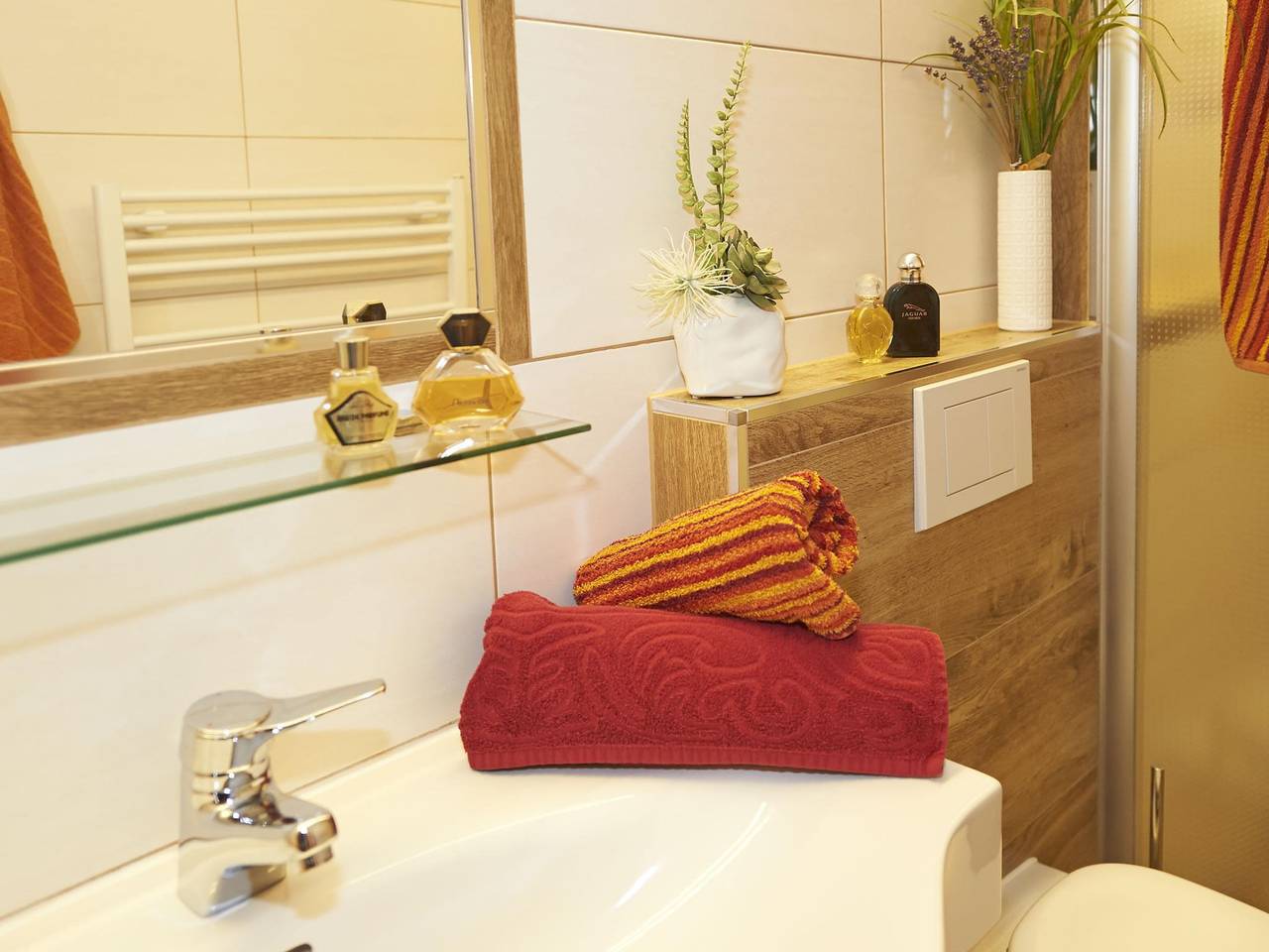 Entire holiday apartment, Turmsuite/3 Schlafräume/Dusche,Wc in Sankt Martin am Tennengebirge, Tennengau