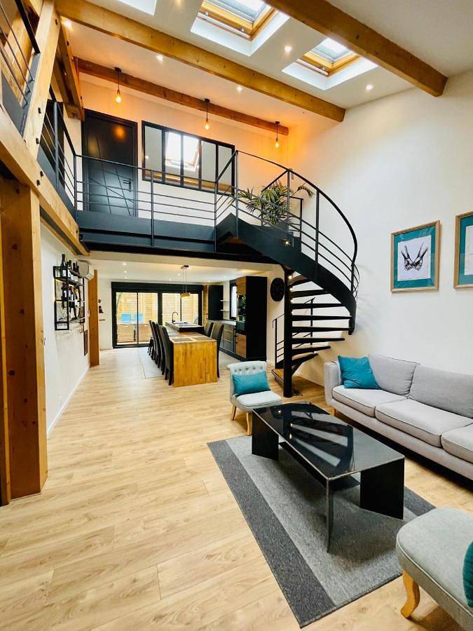 Location de vacances pour 4 personnes, avec Jacuzzi ainsi que Terrasse et Jardin à Gelos - 4