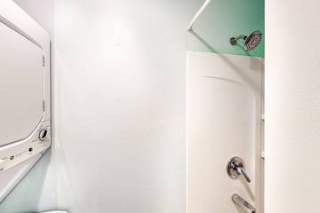 Vacation Apartment for 6 Guests in Destin, Emerald Coast, Picture 2