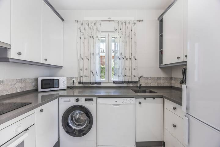 Chalet con piscina privada y tranquilidad junto a La Barrosa in Los Gallos-Cerromolino, Chiclana de la Frontera