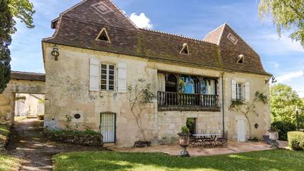 Cottage pour 16 personnes, avec jardin et piscine, animaux acceptés à Sourzac