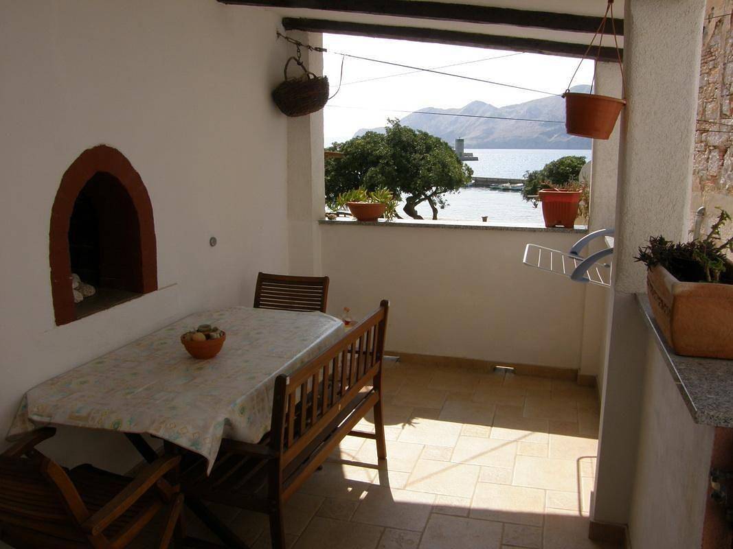 Cały apartament wypoczynkowy, Apartament wakacyjny dla 4 osób z taras in Baska, Krk
