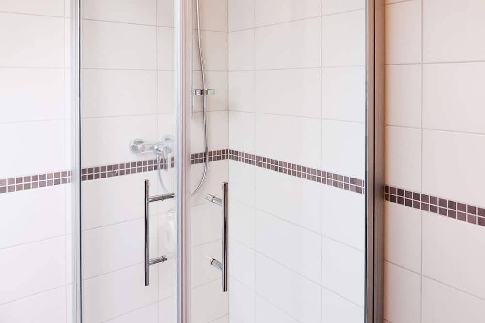 Ganze Wohnung, Komfortable Ferienwohnung mit Seeblick in Bad Arolsen, Twistesee