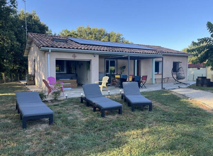Gîte pour 6 personnes, avec jacuzzi ainsi que terrasse et jardin dans le Tarn-et-Garonne - 2