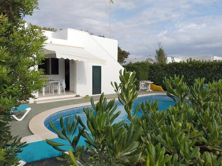 Appartamento per 6 persone, con Terrazza e Giardino nonché Piscina a Cala Blanca