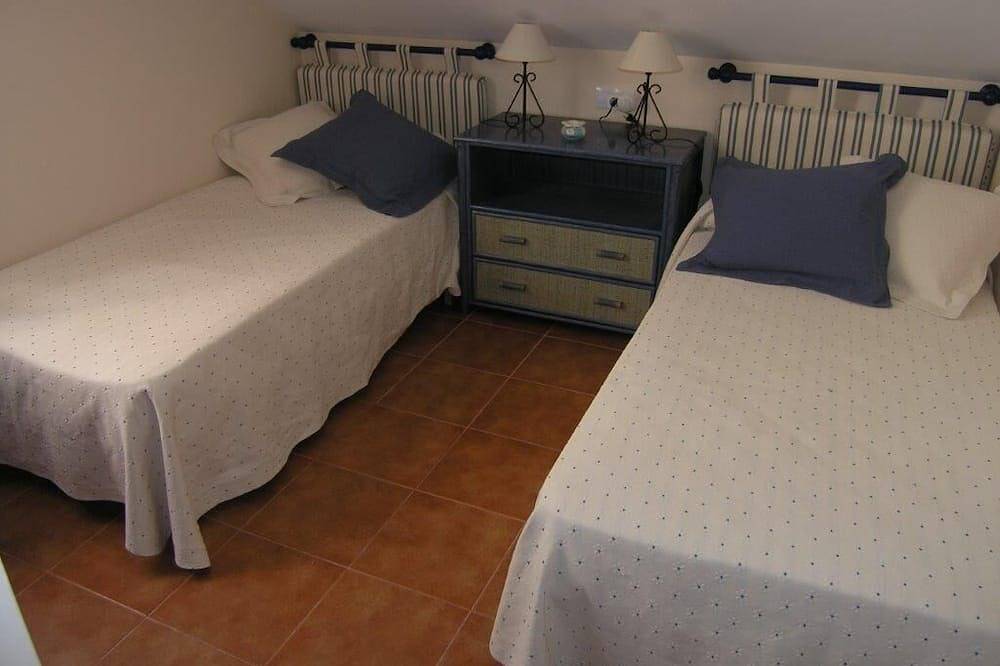 Apartamento entero, Confortable ático ubicado en el centro del campo de golf de Islantilla in Islantilla, Lepe