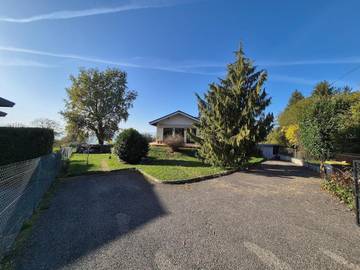 Gîte pour 6 personnes, avec terrasse et jardin à Quintal