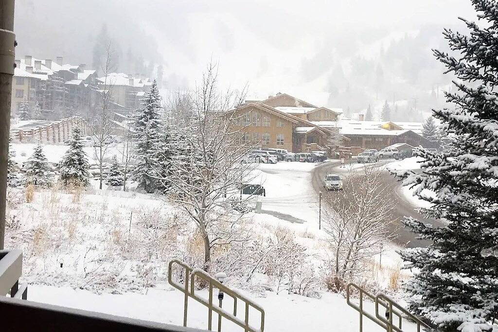 Ganze Wohnung, Perfect for Families –`2 Min Walk to Deer Valley Ski School & Snow Park Lodge, Private Hot Tub in Uinta Wasatch Cache National Forest