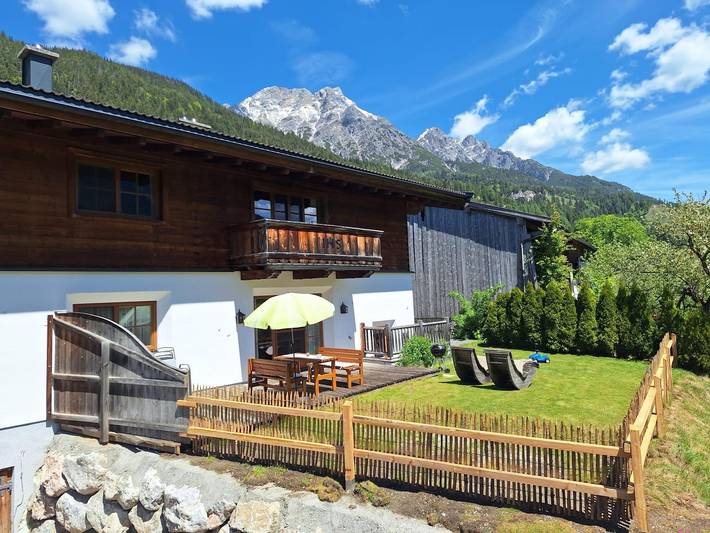 Ferienhaus für 12 Personen, mit Sauna und Balkon sowie Garten in Saalbach-Hinterglemm-Leogang