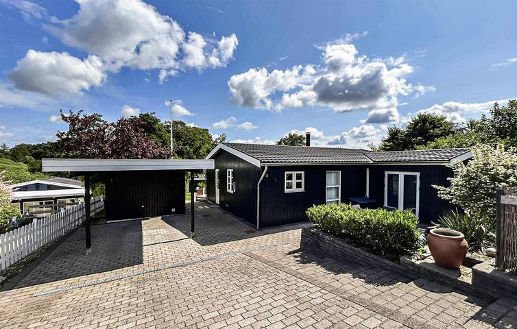 Ferienhaus für 8 Personen, mit Terrasse und Garten in Kelstrup Strand