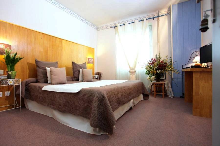 Budget Double Room in Vitrac, Périgord Noir