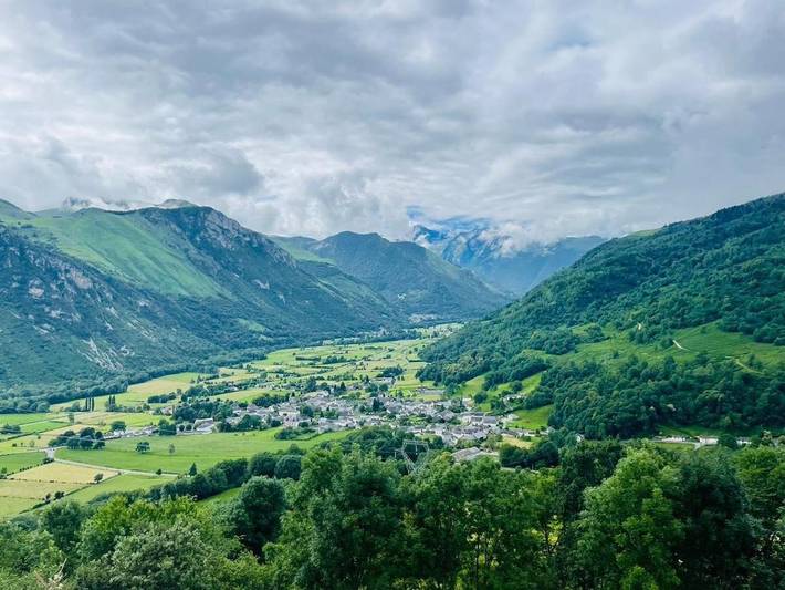 Appartement de vacances pour 4 personnes, avec piscine ainsi que balcon et vue
