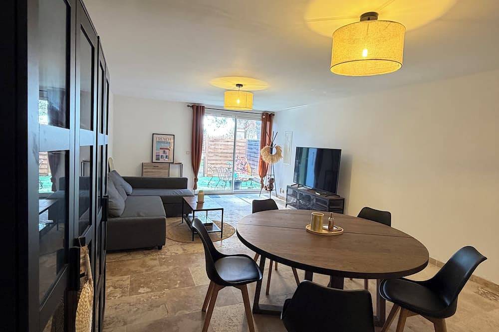Ganze Wohnung, T3 Chez Dylou 2 parental suites & sunshine! in Cairanne, Vaucluse