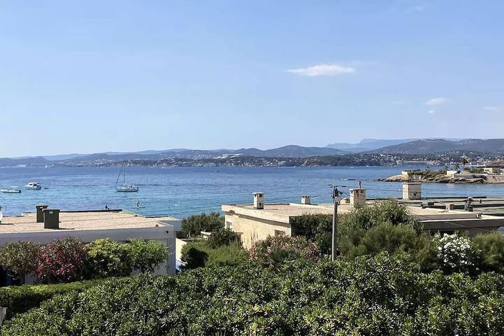 Location de vacances pour 8 personnes dans Plage Du Rayolet