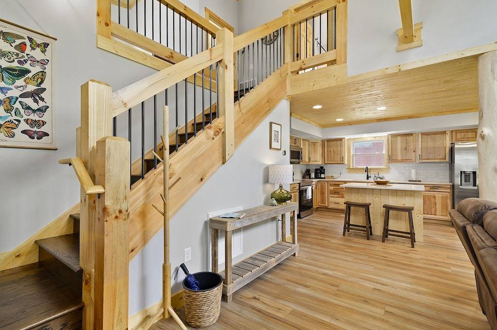 New Log Cabin in the Valley, Elk Experience, Year Round Access in Blue Ridge Parkway, Maggie Valley