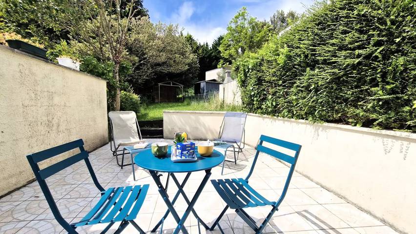 Location de vacances pour 4 personnes, avec terrasse et piscine à Meschers-sur-Gironde