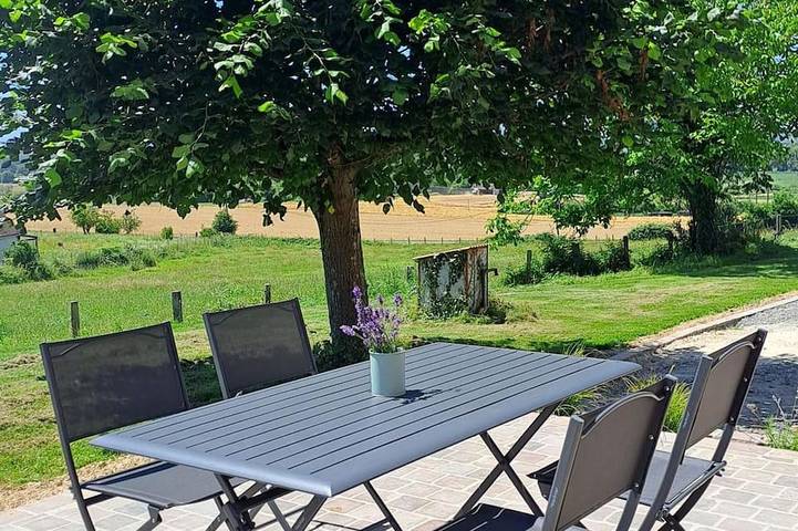 Gîte pour 8 personnes, avec Terrasse et Jardin