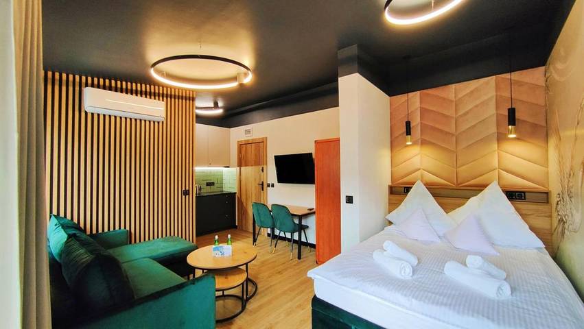 Bed & breakfast dla 2 osób, z sauna i taras oraz jacuzzi i ogród, zwierzęta dozwolone w Jastrzębia Góra