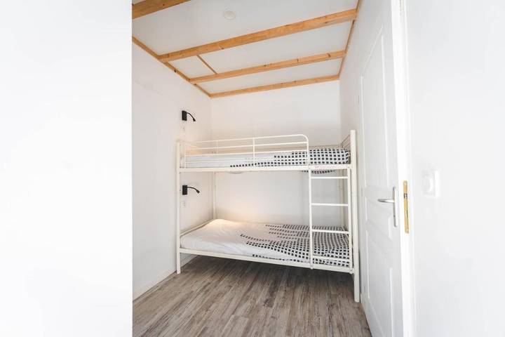 Location de vacances pour 3 personnes, avec vue ainsi que jardin et piscine à Montamisé - 4