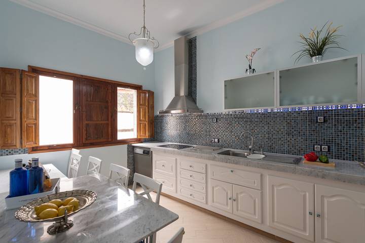 Appartement entier, HomeForGuest Duplex neuf avec toit à côté de la cathédrale d'Arucas in Arucas, Arucas (municipality)