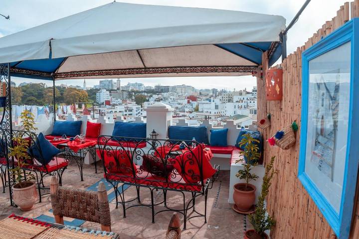 Chambre d’hôte pour 3 personnes, avec vue et terrasse